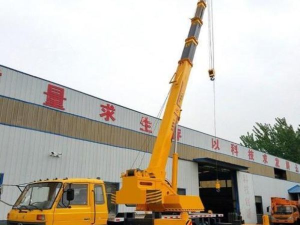 北京市吊车租赁_吊车使用时需要注意